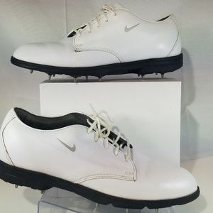 Nike Golf Air Classic Pro Womens Leather Golf Shoe